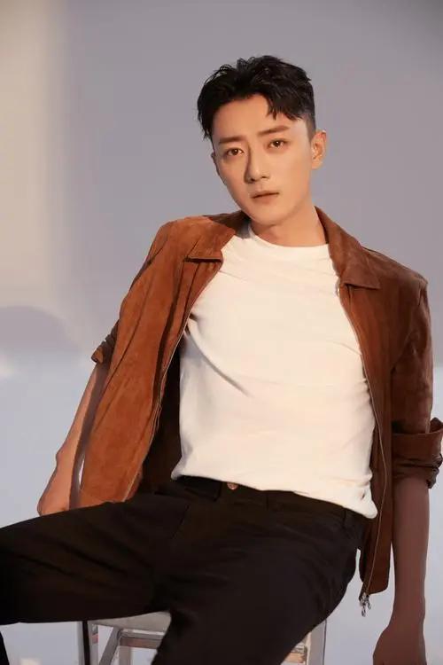 从《狂飙》中的坚韧形象到《胭脂》中的细腻演技,苏小玎展现了其