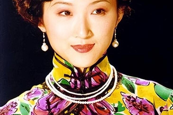 金粉世家》三姨太潘星谊意外离世,家人深陷悲痛,男友已结婚生子