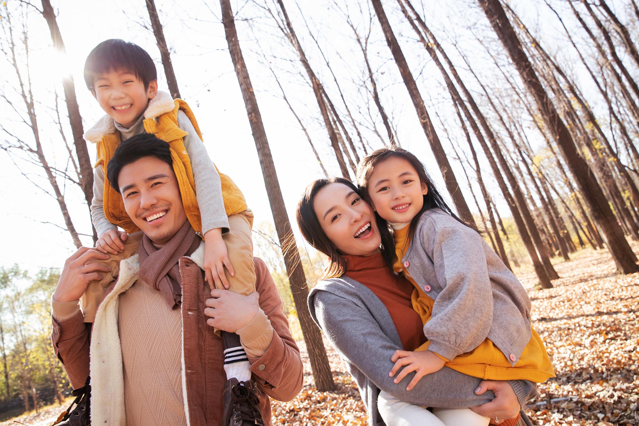 揭秘亲情真相:亲兄弟,亲姐妹渐行渐远背后的原因 曾经,亲情被视作生命