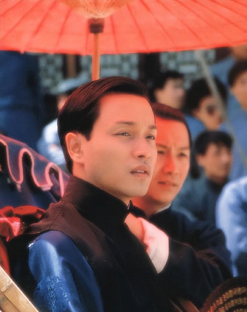 张国荣:传奇巨星,影响深远,却总被忽视 张国荣,这位华语乐坛和影坛的