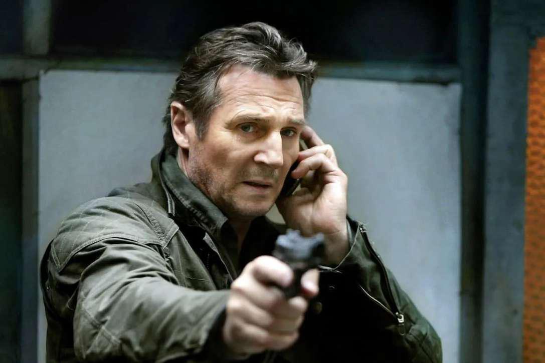 白头神探》这部发行于上世纪80,90年代的经典喜剧系列电影,三部曲