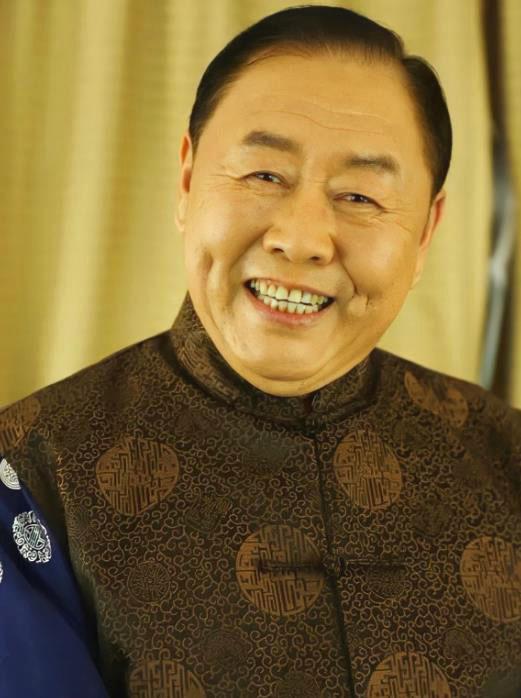 马德华:演员,丈夫,父亲 马德华,这位在《西游记》中饰演猪八戒的演员