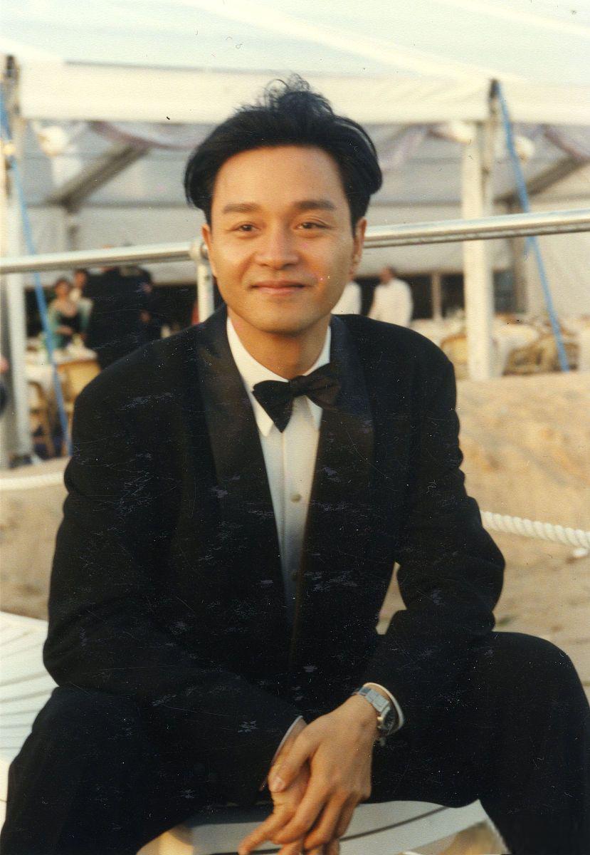 张国荣:演艺巨星的不朽魅力与传奇人生 张国荣,这个名字在华语娱乐界