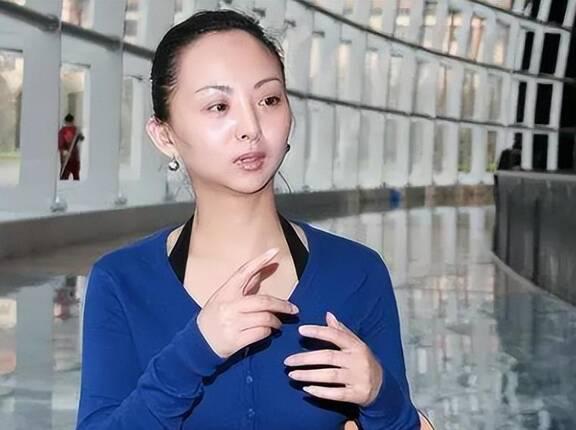 邰丽华:从聋哑舞者到艺术团团长,她的人生比舞蹈更精彩 在2005年的