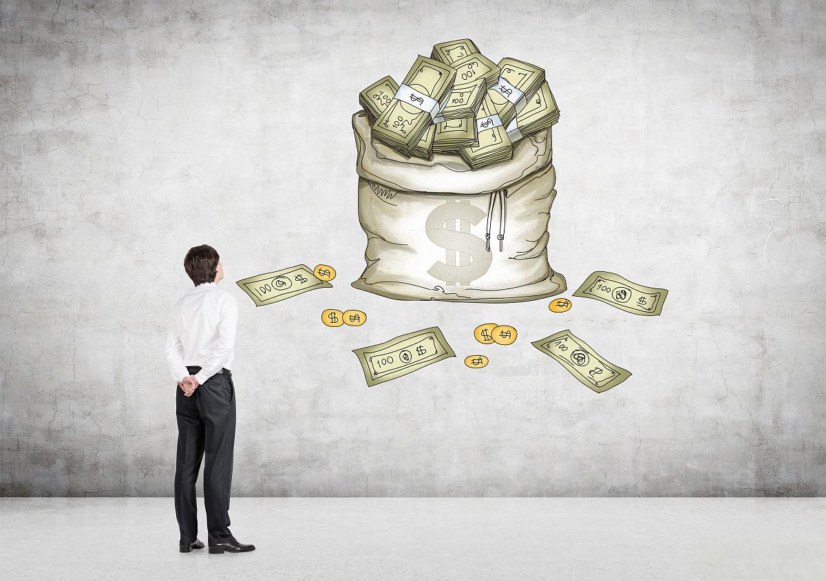 资金不足的创业者可以选择门槛低的行业,比如夜市的地摊,卖小吃等