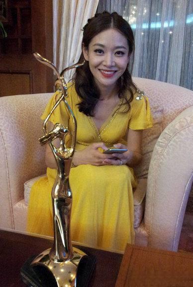 王维维:低调实力派女演员,搭档张嘉译后终于迎来事业