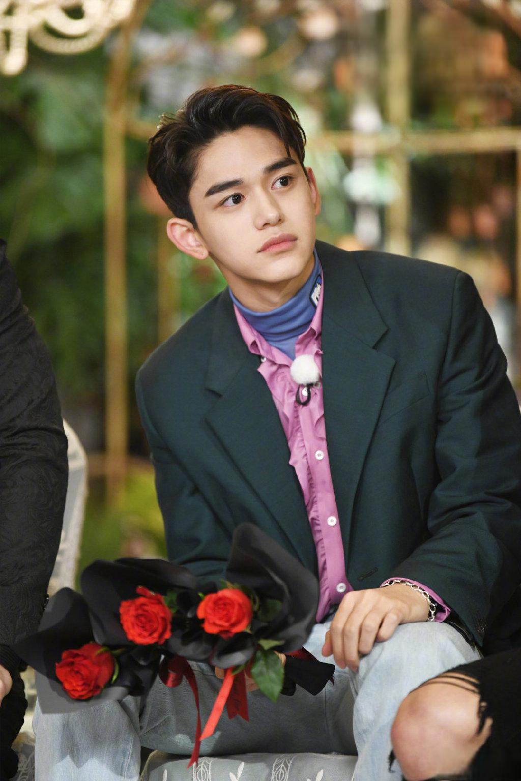 黄旭熙:塌房了还想复出?