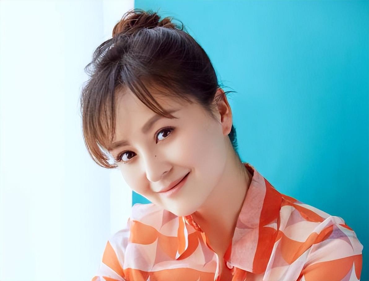 戴娇倩:娱乐圈最干净女演员 戴娇倩被称为"内地张柏芝",曾凭借《花季