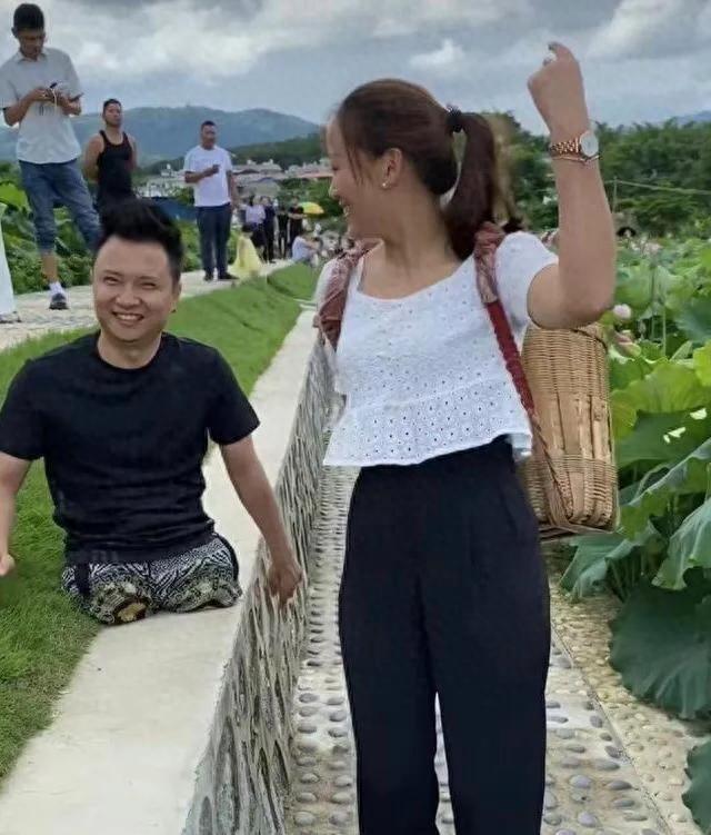 连体夫妻遭遇变故,离婚真相令人震惊!