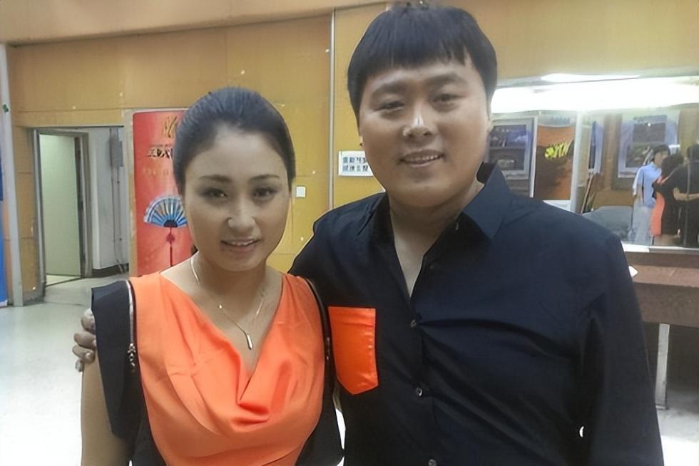 刘大成:从草根歌手到星光大道冠军,他对妻子的承诺始终如一 刘大成,一