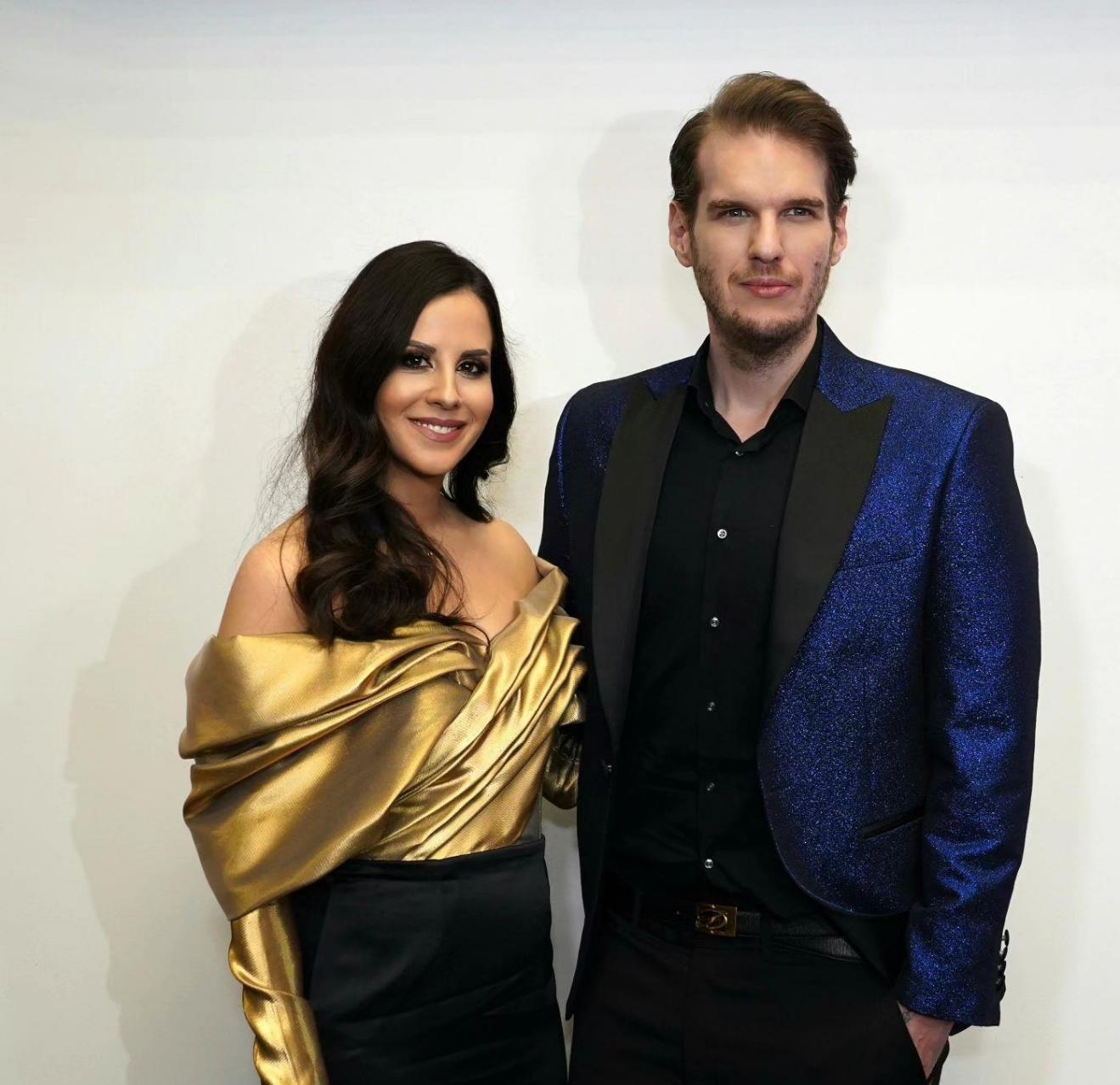 夫人塔玛拉:时尚典范,引领娱乐与政界新潮流 早前,塞尔维亚总统武契奇