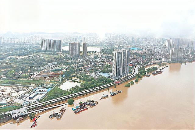 清远石角站7日6时35分流量涨至12000立方米/秒,依据水利部全国主要