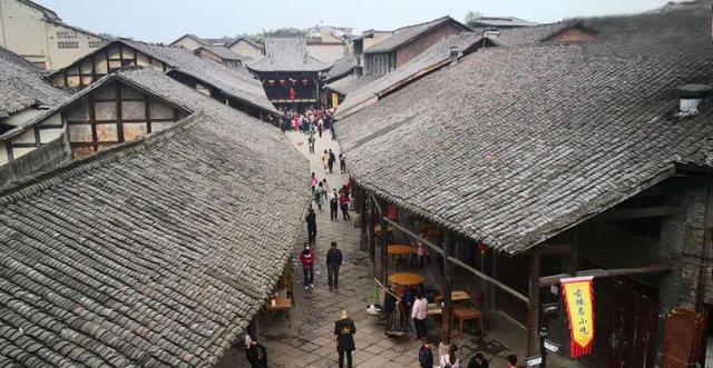 探索乐山古镇:中国的诺亚方舟08 乐山是一座充满故事的城市,藏着一