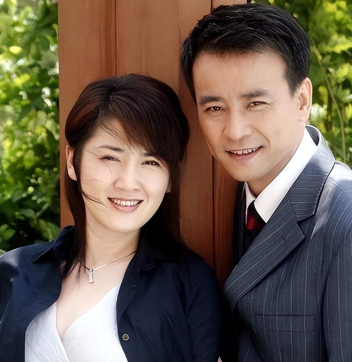 仍宝刀未老,家庭幸福成人生赢家 罗钢,这位在娱乐圈中沉浮多年的演员