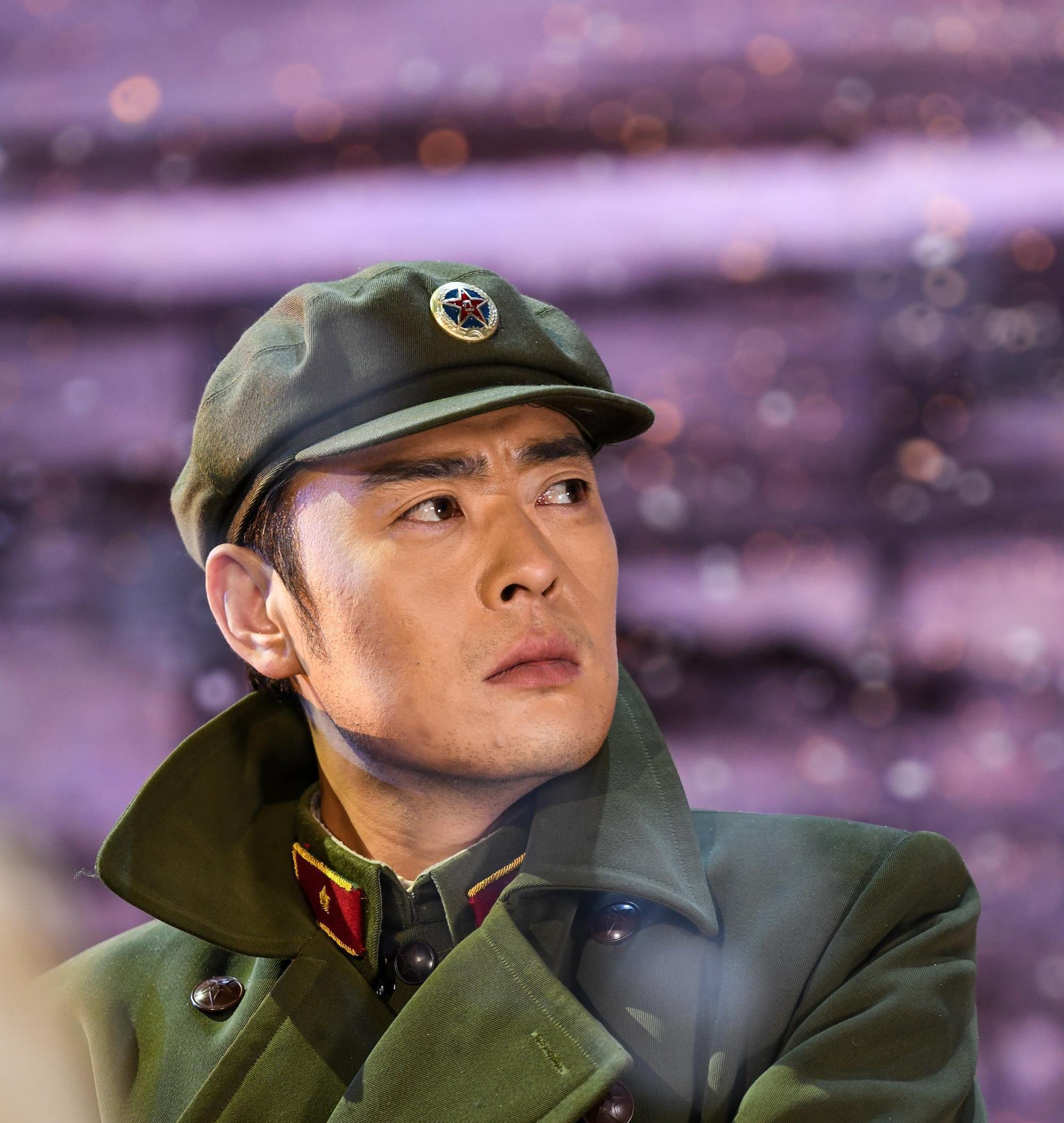 张桐:从黑暗到光明的演艺之路 张桐,一个曾在抑郁症的阴影下挣扎的