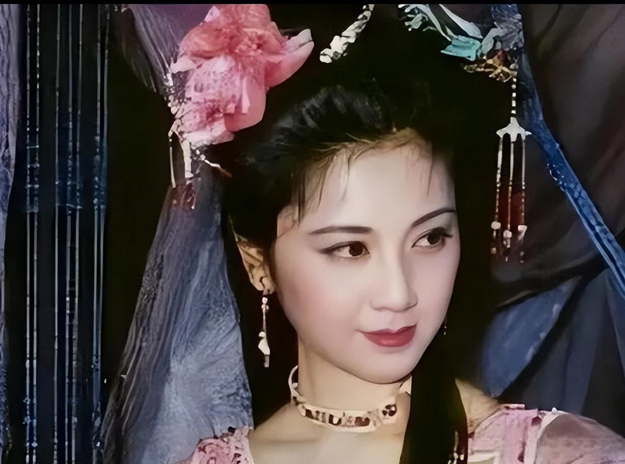 荧屏第一美女朱琳的命运坎坷 朱琳,一个命运坎坷的女人,她的一生充满