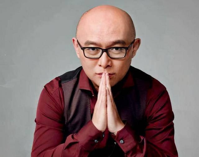 孟非之女孟星亚的成长之路:优秀背后的家庭教育与市场潜力 孟星亚