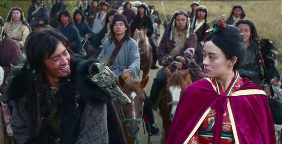 芈月传:老巫的阻拦 芈月传》中,义渠王和芈月之间的纠葛让人热血沸腾.