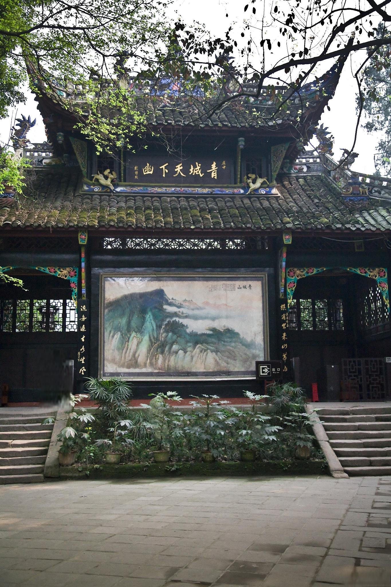 本文将为你推荐成都的十大必去景点,让你领略成都的风情.