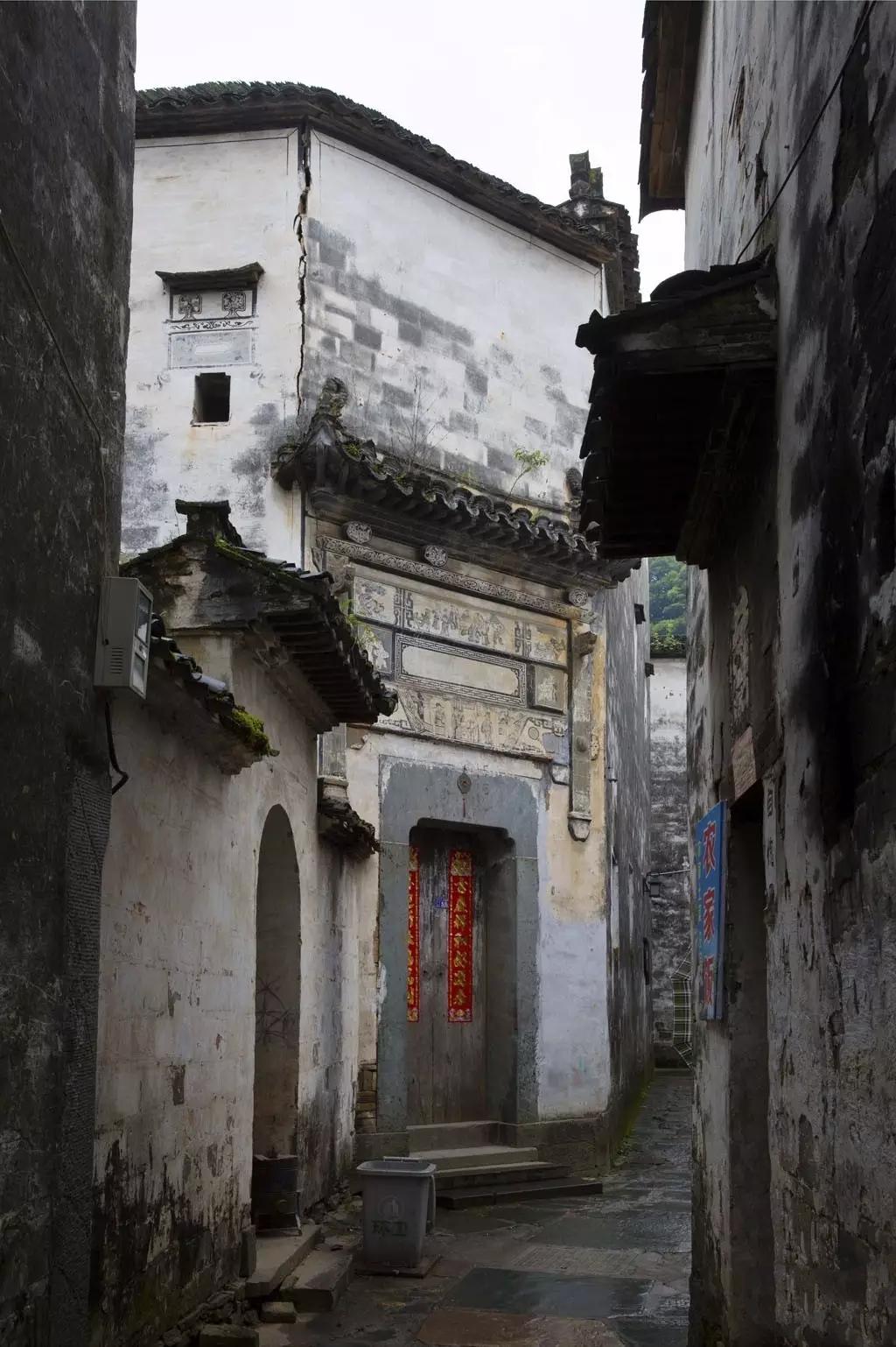 思溪延村:一片古韵之地 江西省婺源县思口镇的思溪延村,是一片充满