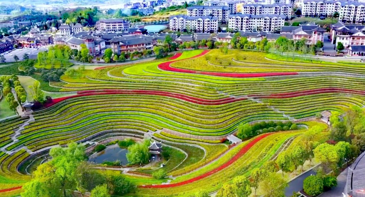 奢香古镇】探寻彝族文化之旅 奢香古镇位于贵州省毕节市大方县,是一座