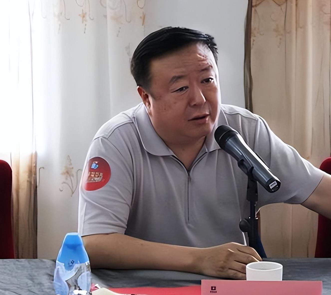 尤小刚:情感波折后的人生赢家,64岁连生两子,事业家庭双丰收 尤小刚