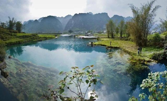 都安桃花水母天窗图片