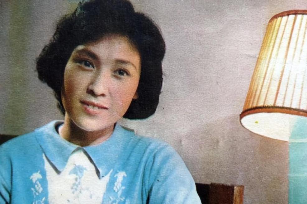 巍子,一个坏脾气的演员,为了演戏,冲动之下与妻子夏立言离婚,离婚抱