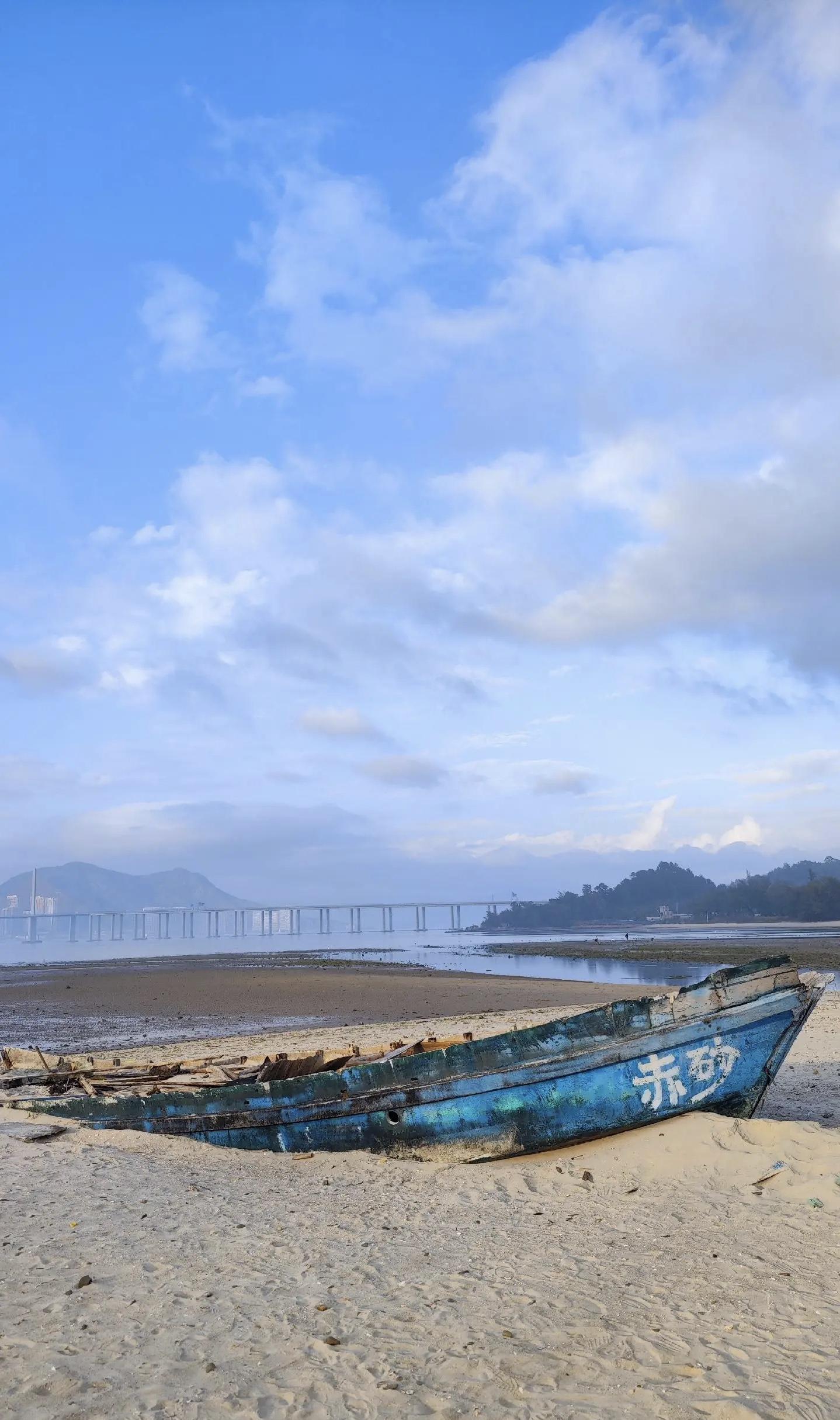 惠州巽寮湾:赶海的乐趣 在惠州巽寮湾,你可以感受到赶海的乐趣,仿佛置