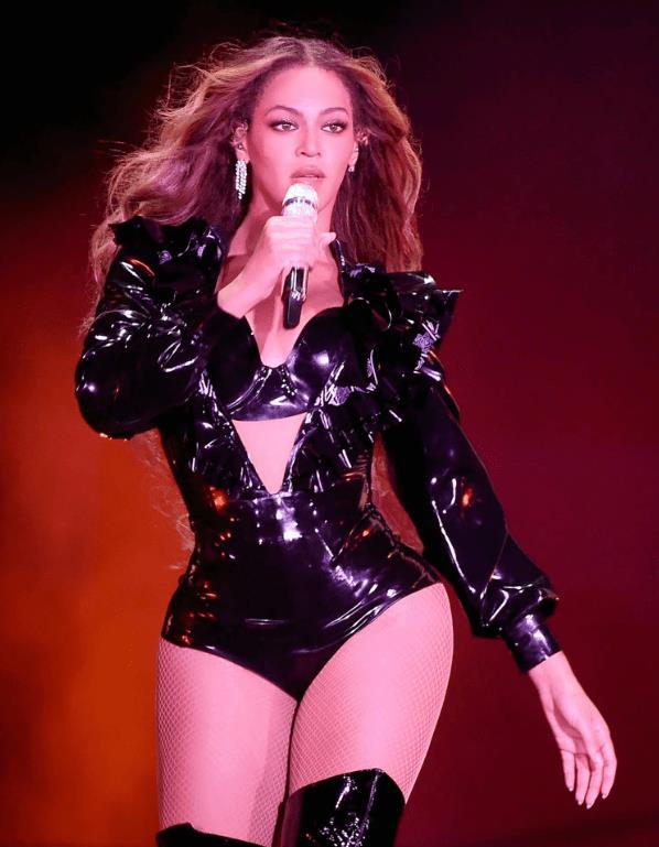 碧昂丝:艺术与政治的结合 碧昂丝·吉赛尔·诺尔斯-卡特(beyoncé