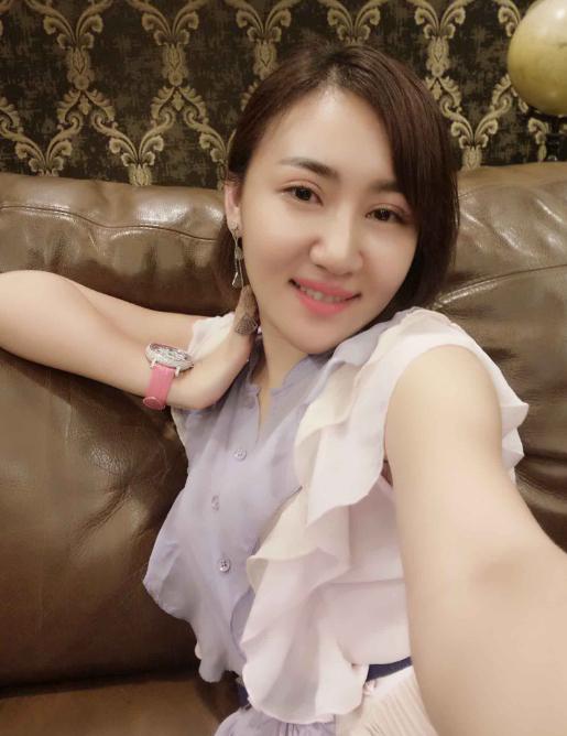 生病住院的他,遭遇冷漠妻子,转身与保姆共度余生 老纪与胡玉洁结婚