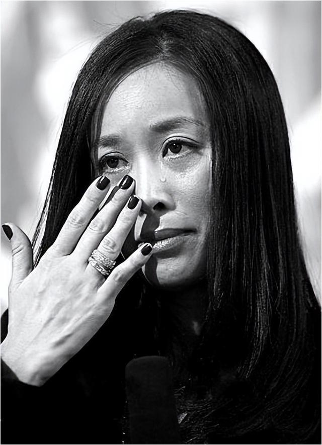 孟桐担当父爱,娶那英治愈继子半生 那英曾经为了真爱而放弃事业,满心