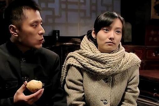 悬崖》:顾秋妍的孤注一掷 顾秋妍为救丈夫,孤注一掷,巧妙地利用秘密