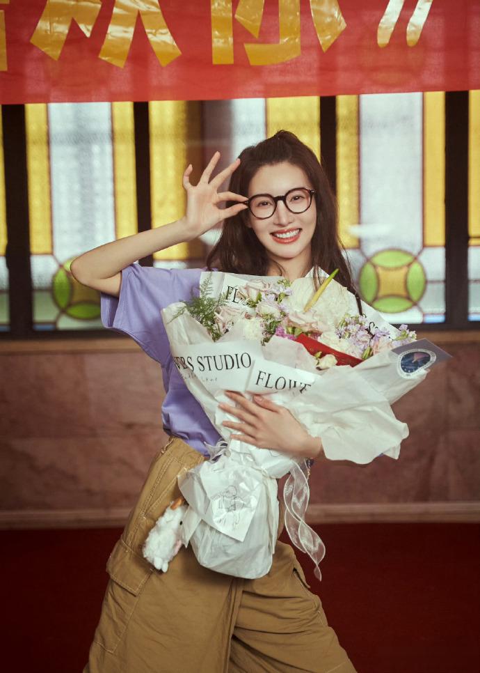 近日,由大鹏监制,苏彪导演的爱情喜剧电影《骗