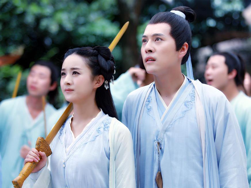 徐海乔:演技与职业素养 40岁的徐海乔在新剧中扮演36岁赵丽颖的父亲