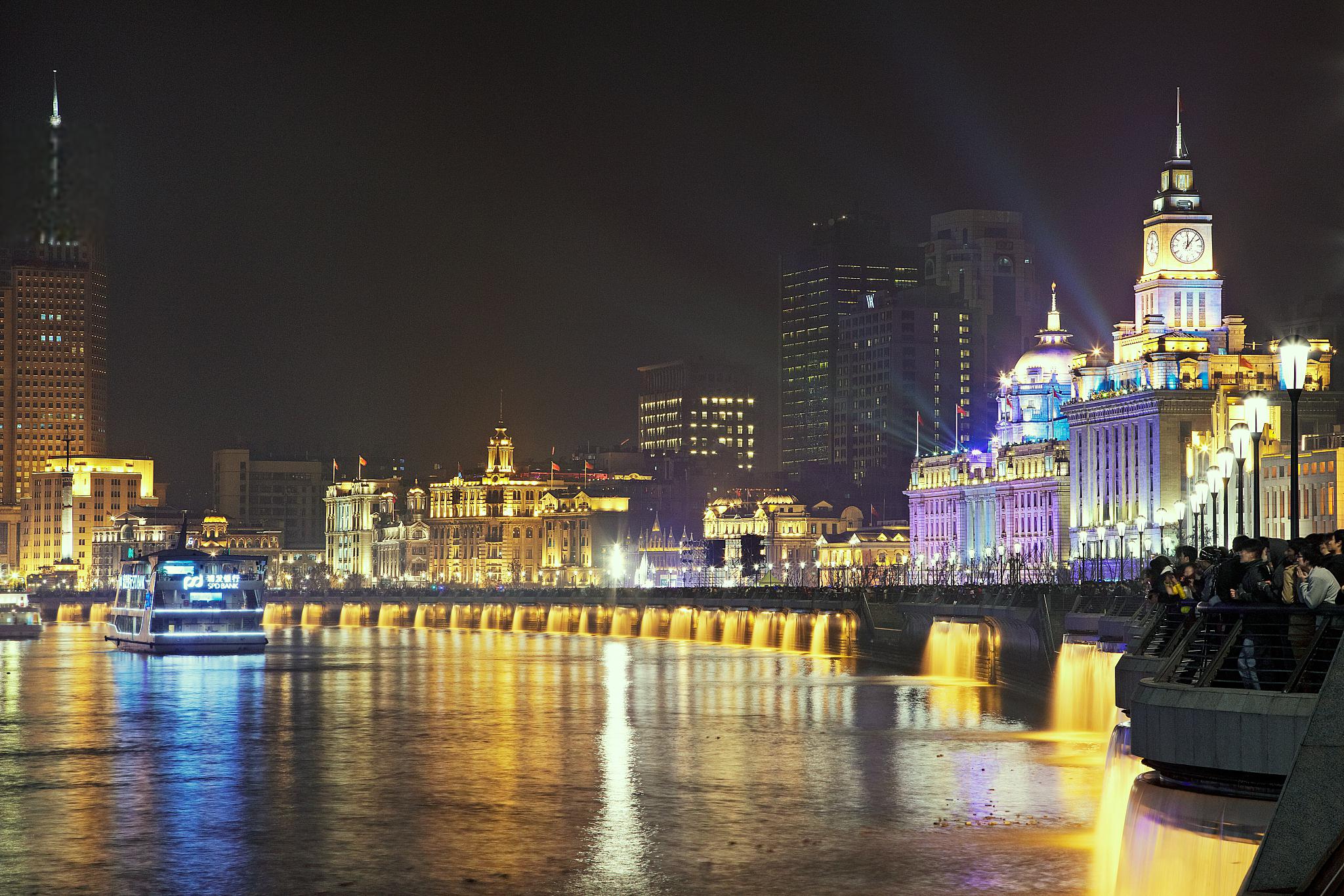 上海旅游攻略:十大必游景点 上海是一座充满活力和魅力的城市,拥有着