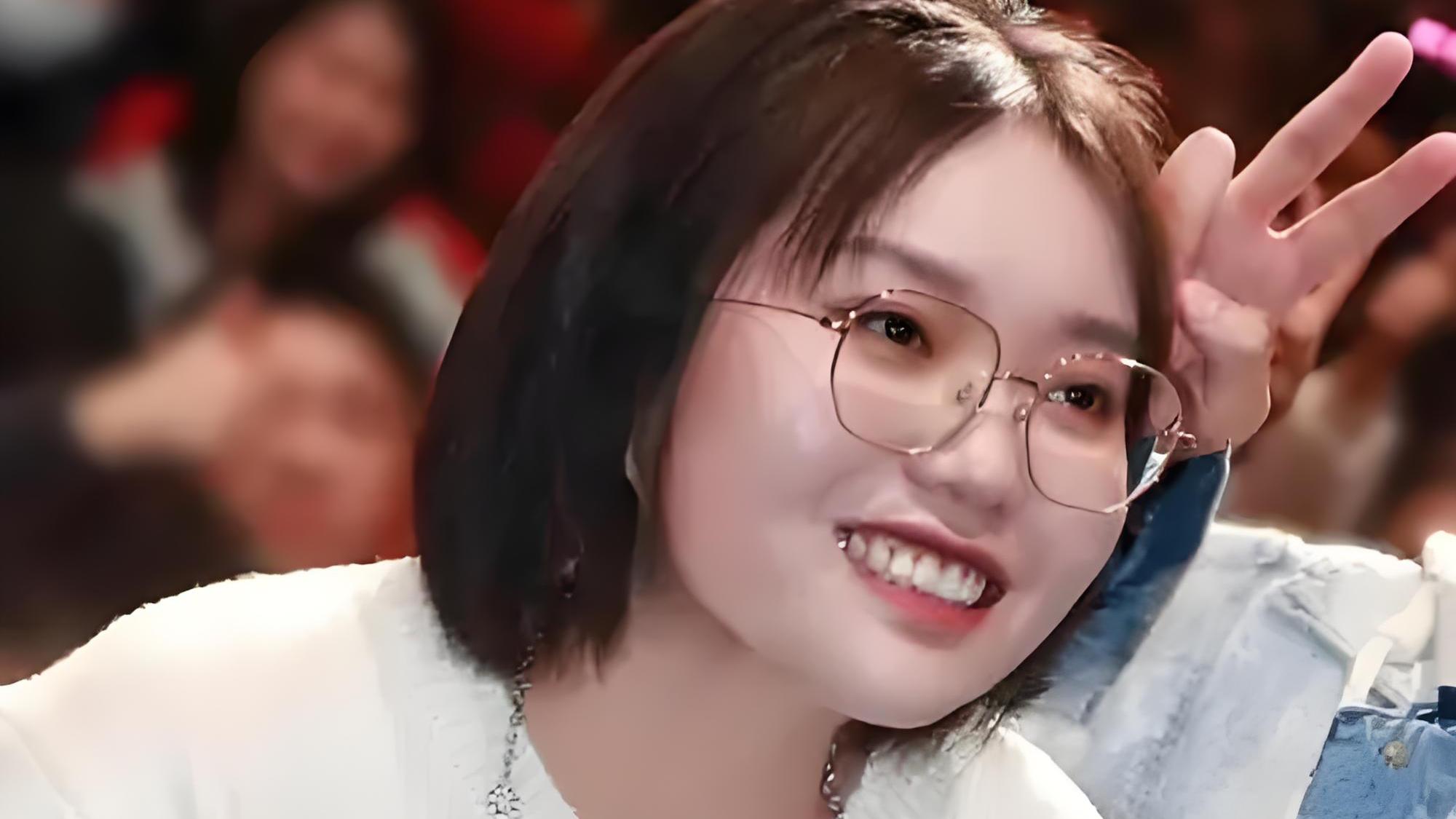 李雪琴答题神速,才华惊艳全场:娱乐圈的新星崛起 李雪琴在最近一场"你