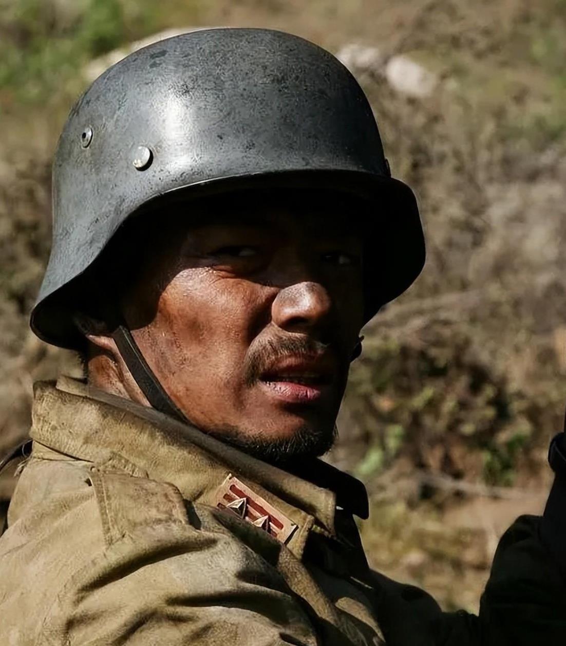 抉择彰显英雄本色 龙文章,一个在生活的阴霾中坚韧不屈的灵魂,他的