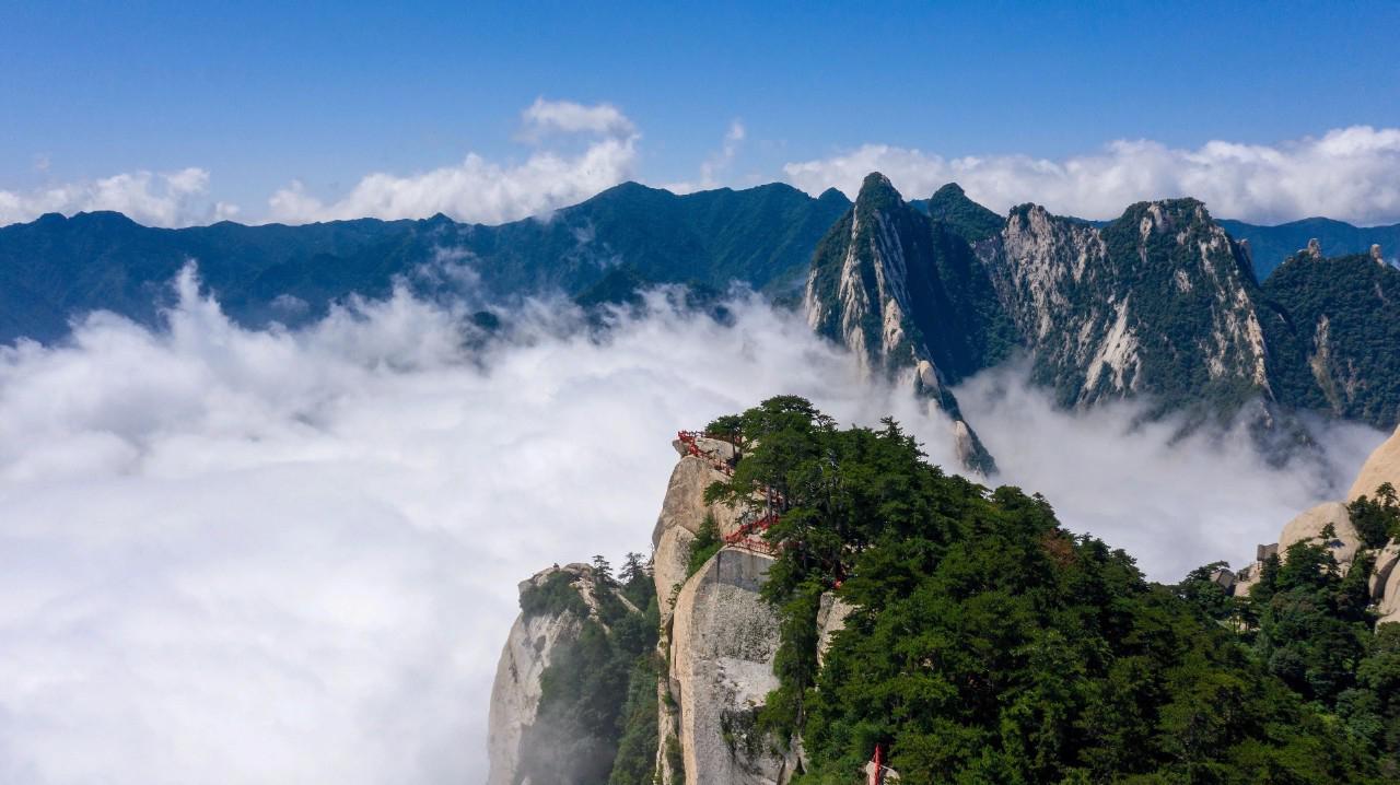 中国最难爬的名山榜单 中国这片古老的土地,藏着无数令人叹为观止的