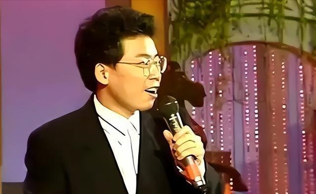 今天,我们要讲述的,是一位名叫张明敏的歌手.