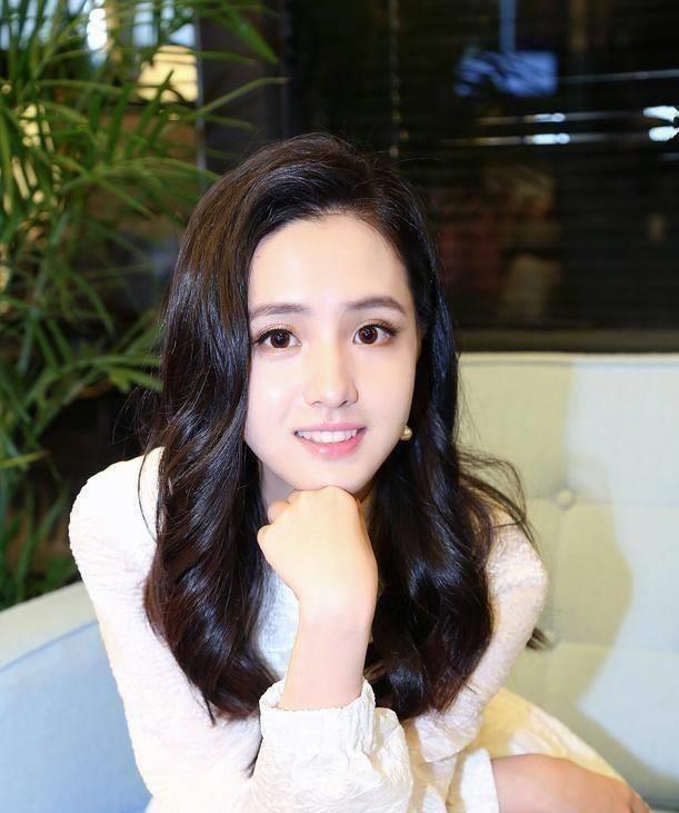 蒋佳恩退圈背后:明星与经纪公司关系引发热议 蒋佳恩退圈引发了人们