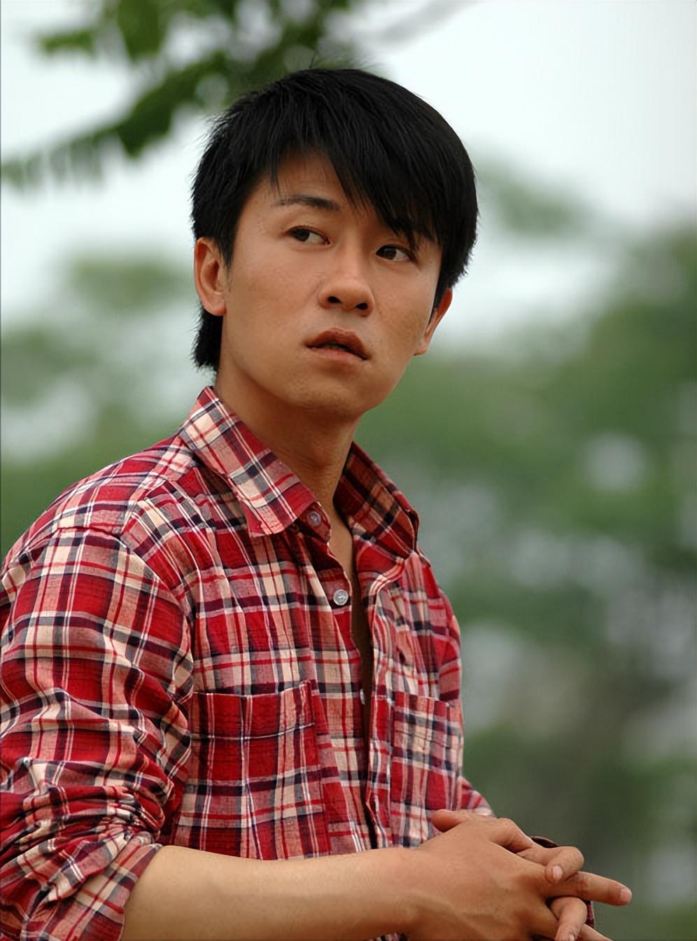 王阳,于和伟,张译 四十岁的男人就像一枝盛开的鲜花,随着年龄增长