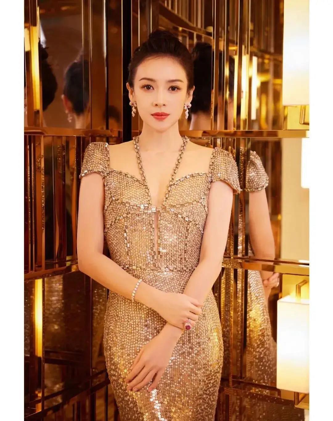身材与才华的双重魅力 章子怡,这位1979年2月9日出生的女演员,早已