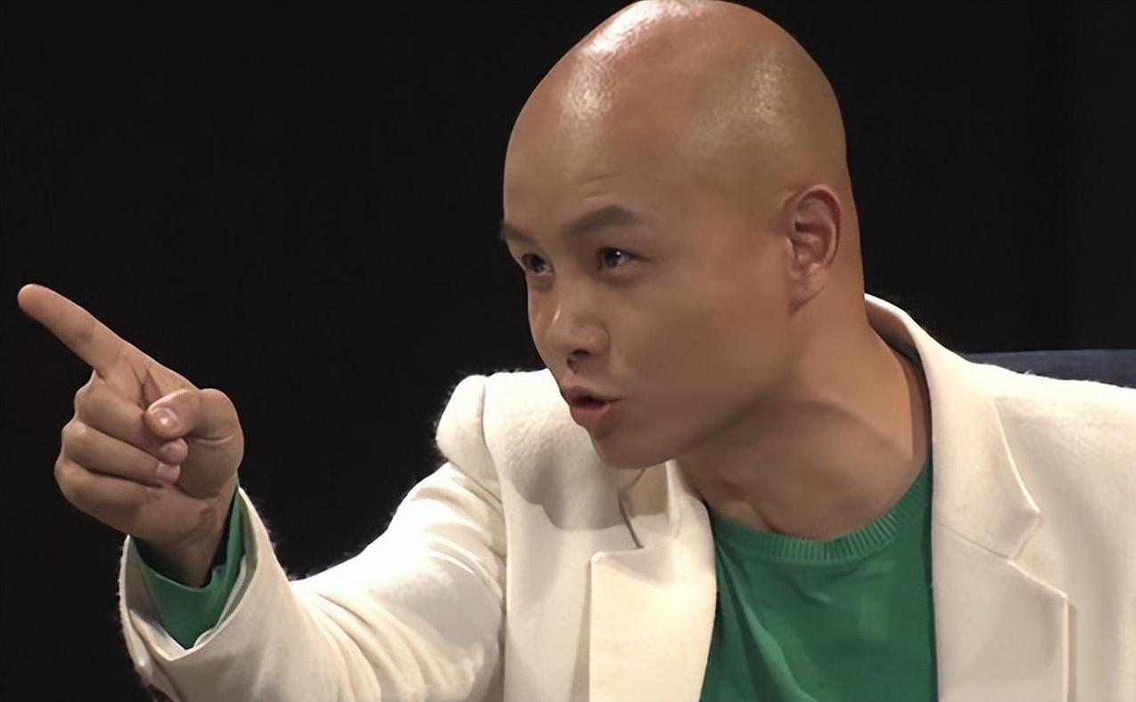 乐嘉:事业巅峰,情路坎坷,定居美国 乐嘉是一位主持能力非常不错的主持