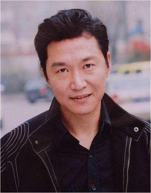 赵燕国彰:从"张世豪"到"洋女婿",他的逆袭人生 在光鲜亮丽的娱乐圈