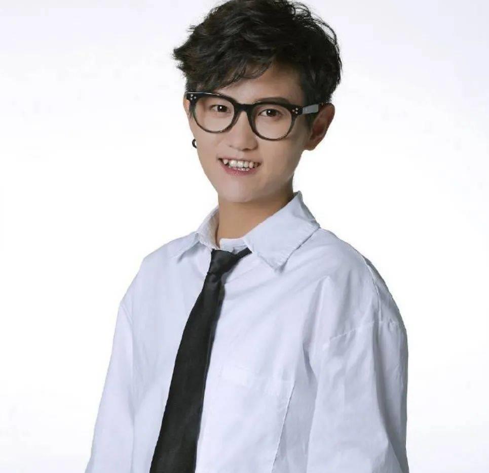 快乐女声》冠军段林希:从巅峰到低谷,选秀背后的残酷真相 段林希,曾经