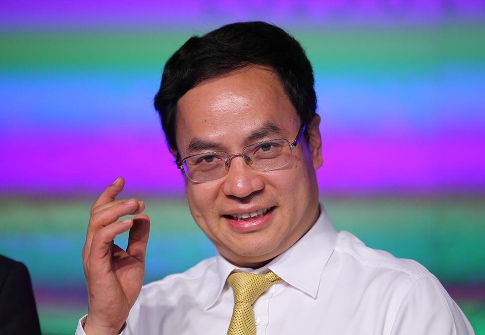 李河君:从首富到平民,商业帝国的兴衰与反思 李河君,这位从河源小镇