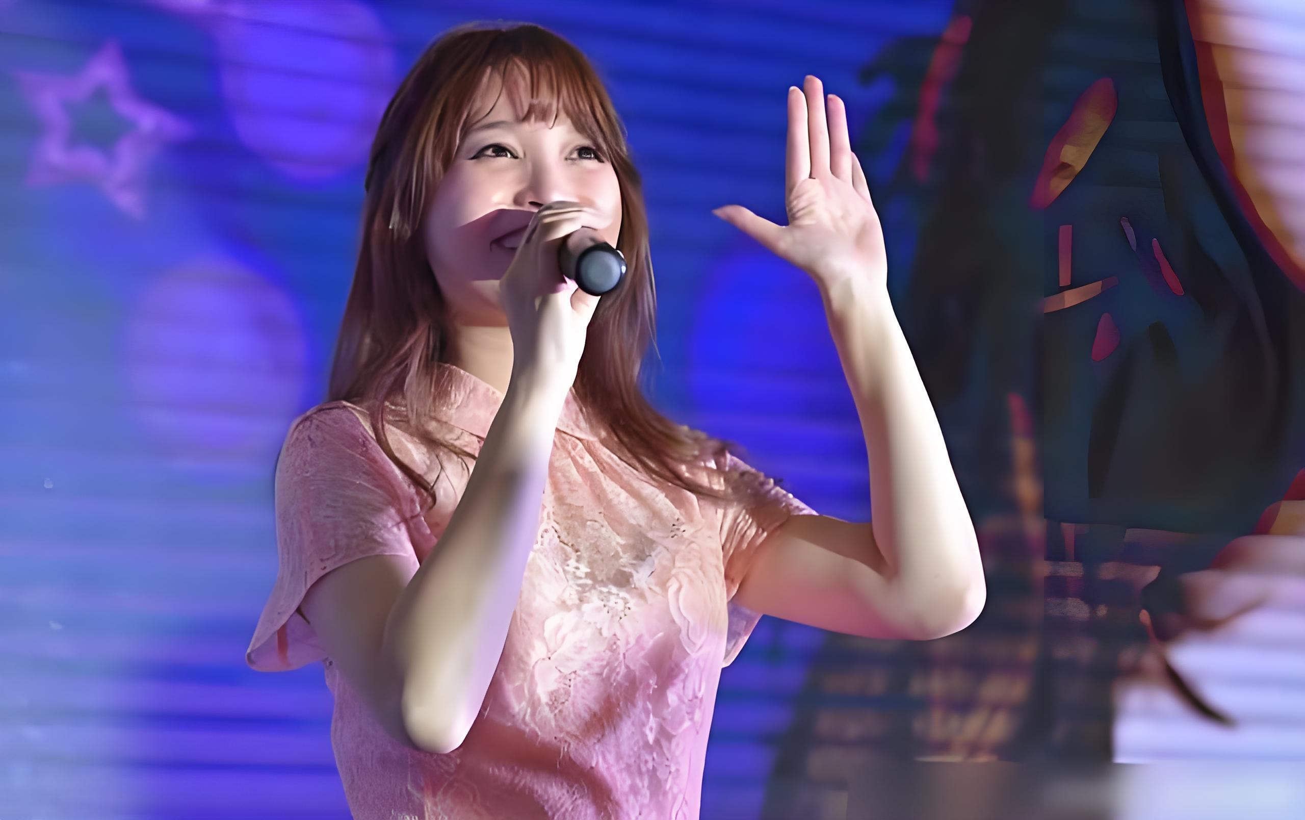 金莎和许嵩:性格不合分手 金莎与许嵩因性格不合而分手,两人在音乐上