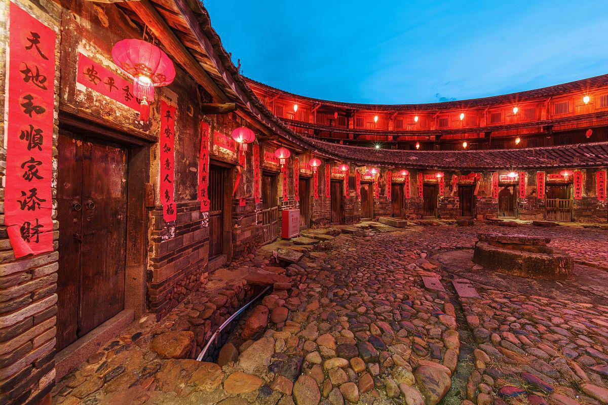 更有众多令人心动的旅游景点等你来探索 云水谣古镇 云水谣古镇是漳州