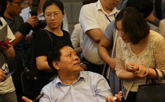 魏银仓:银隆神话背后的真相,财富背后的欺诈与潜逃 魏银仓靠着忽悠,把